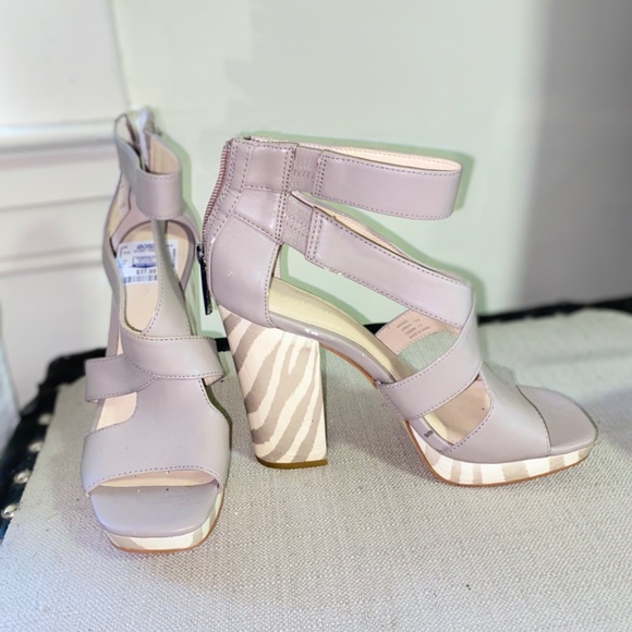 Tan Calvin Klein Heels - Picture 4 of 5